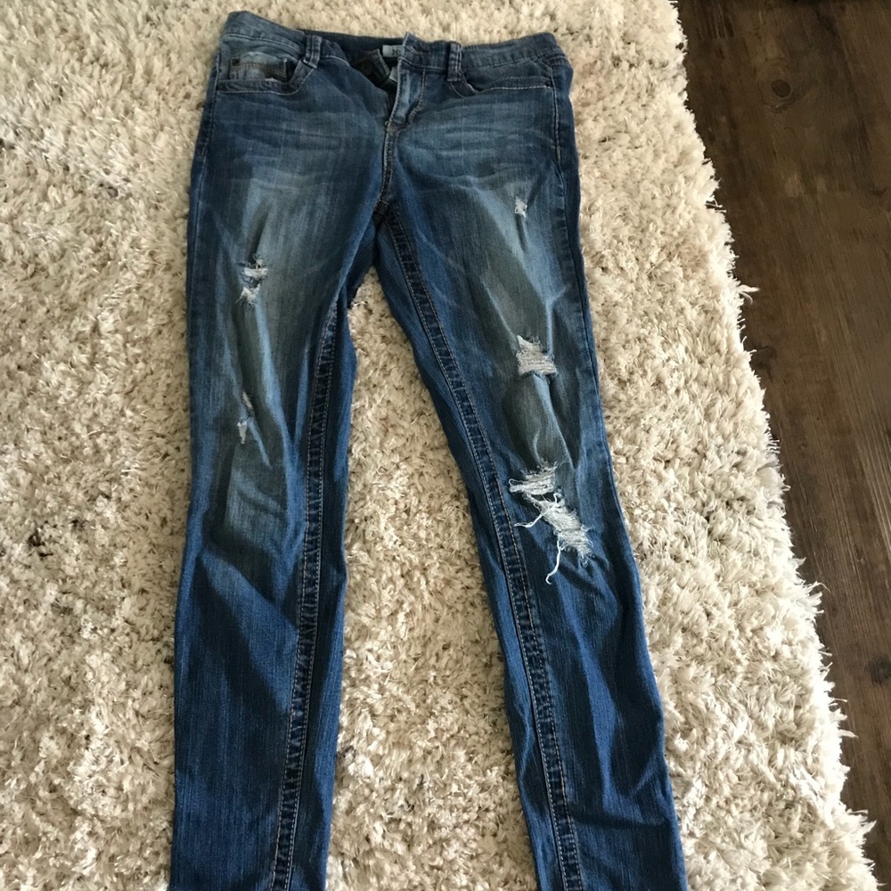 Destroyed jeans